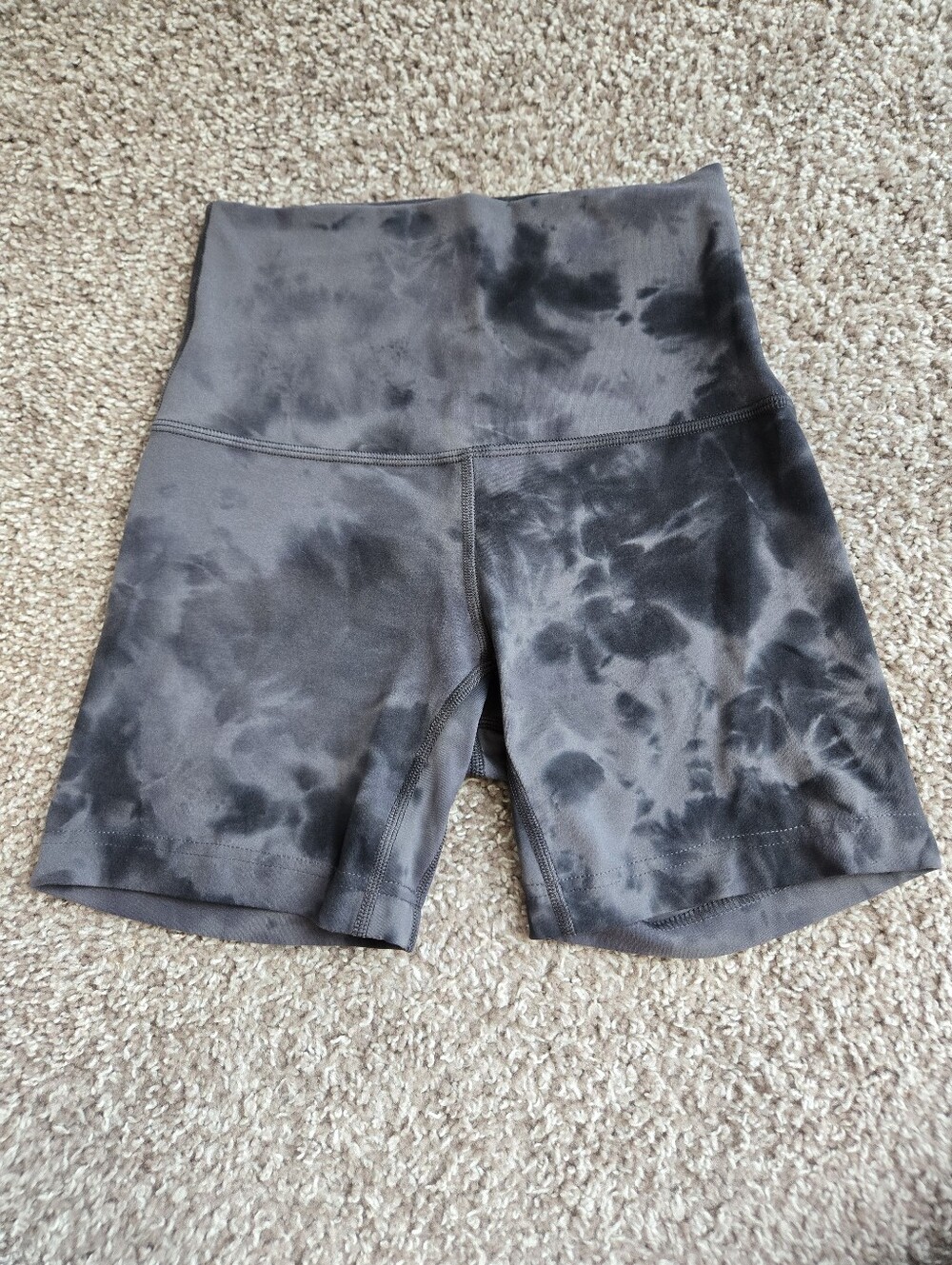 Lululemon align shorts diamond dye 2